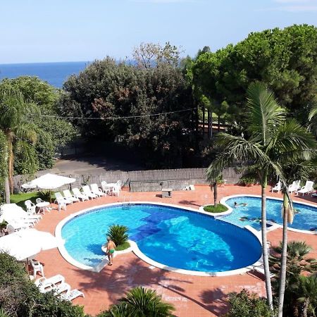 Andrew'S Apartment - Mulinia Residence Acireale Luaran gambar