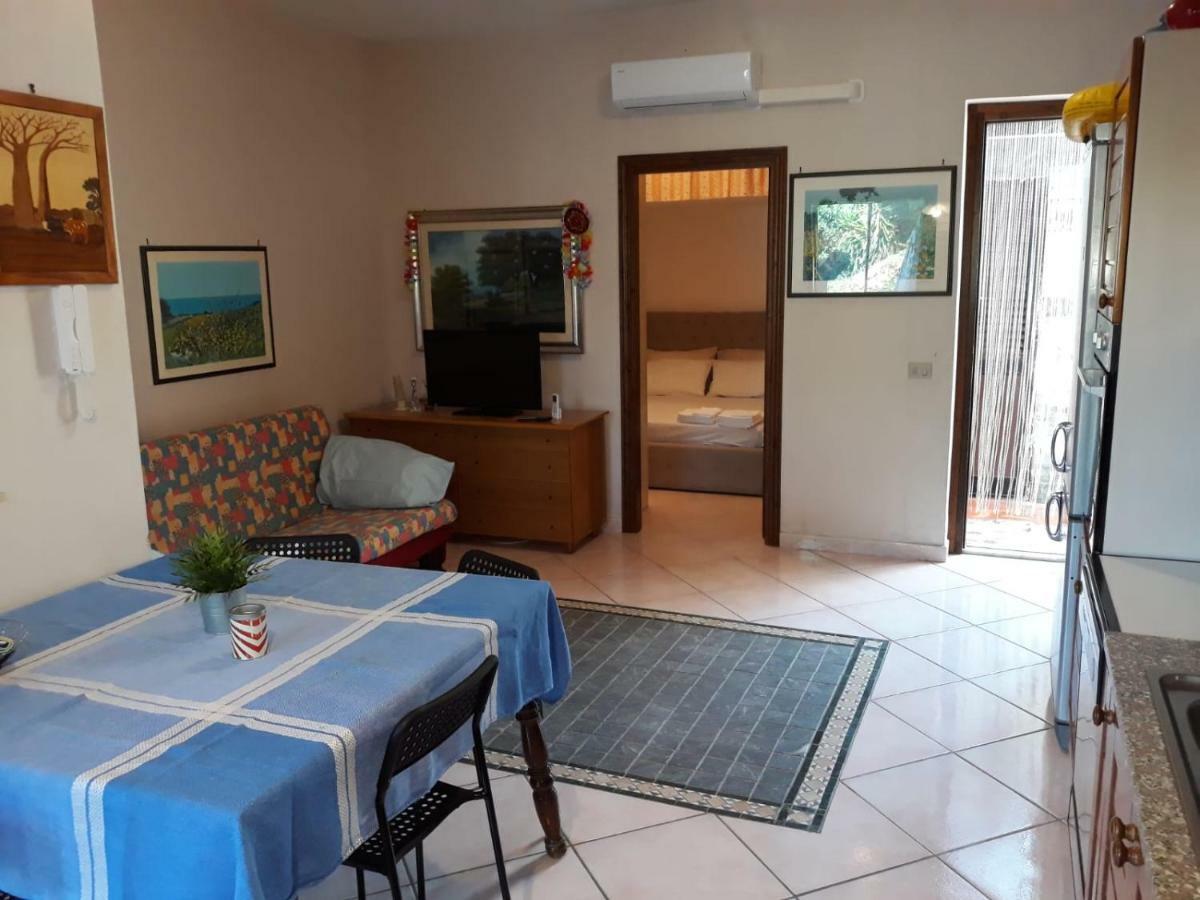 Andrew'S Apartment - Mulinia Residence Acireale Luaran gambar